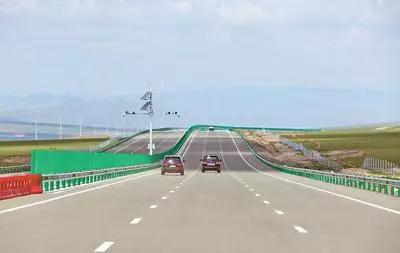 中企承建的蒙古國首條高速公路竣工移交，當地官員贊嘆—— “我們有了一張嶄新的國家名片”